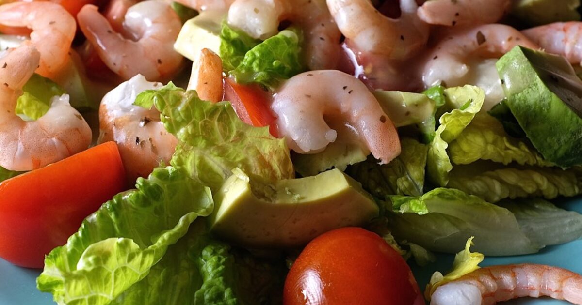 Ensalada de aguacate y camarón